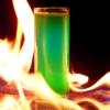 Foguinho * Net  Flamejante, ele não impressiona pelas bebidas usadas e sim a forma com que ele é preparado, dando um efeito visual muito bonito e fica literalmente uma bebida quente, há várias bebidas que se pode montar um flamejante, a mais comum e a vodka, mas também podem ser usadas outras bebidas dependendo do gosto da pessoa.  Modo de preparo:  Coloque 3/4 da dose de vodka depois complete com o licor, usando um borrifador borrife um pouco de alcool nos copos de dose e coloque foco(cuidado para não colocar fogo aonde não deve.) depois espere o fogo acabar e pode beber. Esse drink impressiona principalmente pelo modo que é preparado e chama a atenção de todos.
